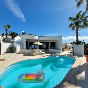 Maison d'hôtes Sol Y Luna & Lanzarote Holidays - Heated Pool!, Playa Blanca (Lanzarote)